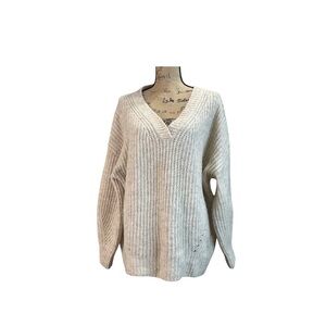 Max Studio Relaxed Fit Cream V-Neck Sweater. EC. Size Large